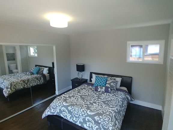 5th image of 4110 Monroe Ave