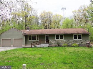 2716 Wood Ln, Morgantown, PA 19543