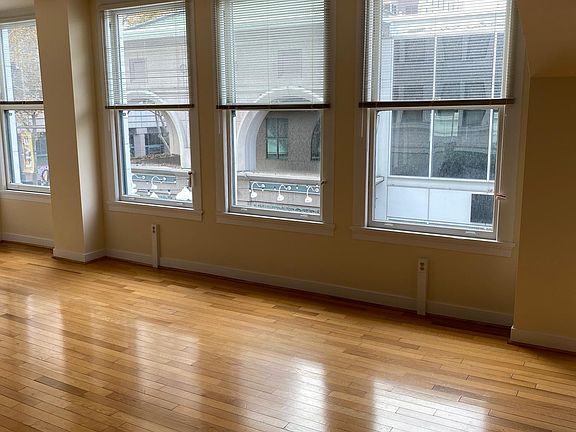 4th image of 210 S 1st St #207