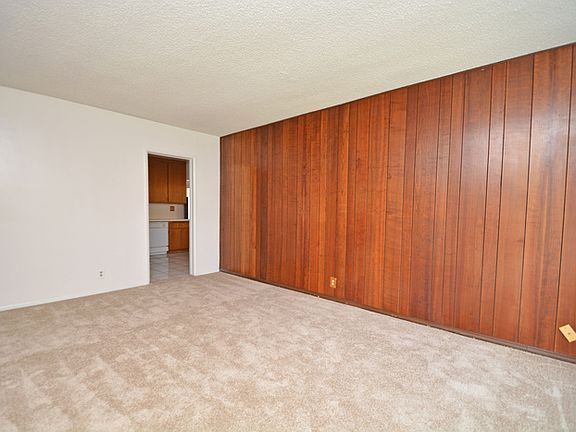 4th image of 11018 Belfair St