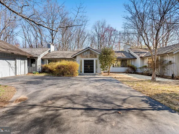 11205 Tack House Ct, Rockville, MD 20854