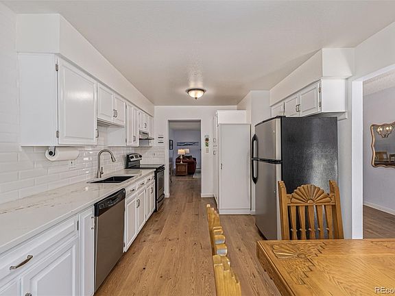 5th image of 7419 W Maple Drive