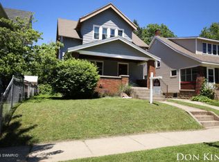 105 Dean St NE, Grand Rapids, MI 49505