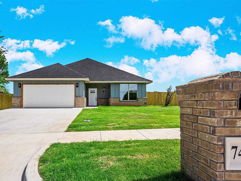 1st image of 7413 SW 74th Pl