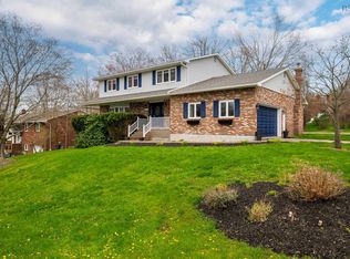 454 Colby Dr, Halifax, NS B2V 2K3
