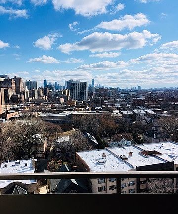 2nd image of 555 W Cornelia Ave APT 1604