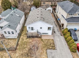 161 Angelene St, Mississauga, ON L5G 1X1