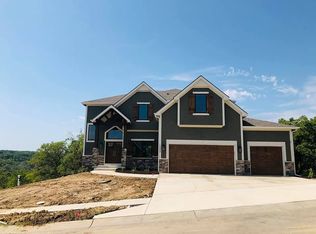 14820 NW 66th Ter, Parkville, MO 64152