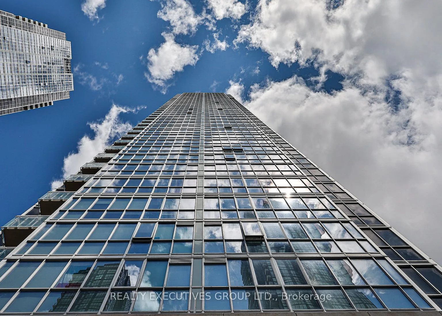 2 bed, $2,290 — Photo 1