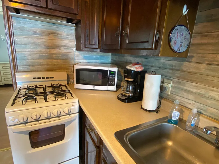 20 Fuller Acres #1 — Photo 10