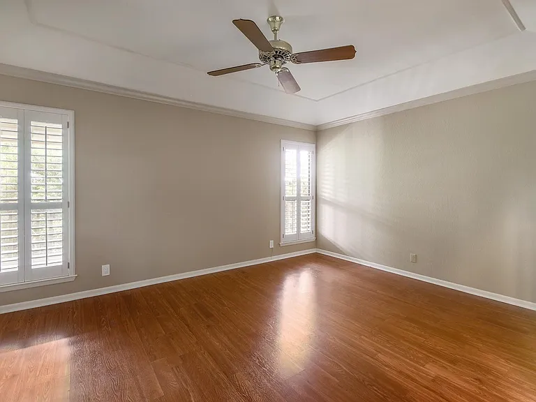 6200 Rain Creek Pkwy — Photo 17