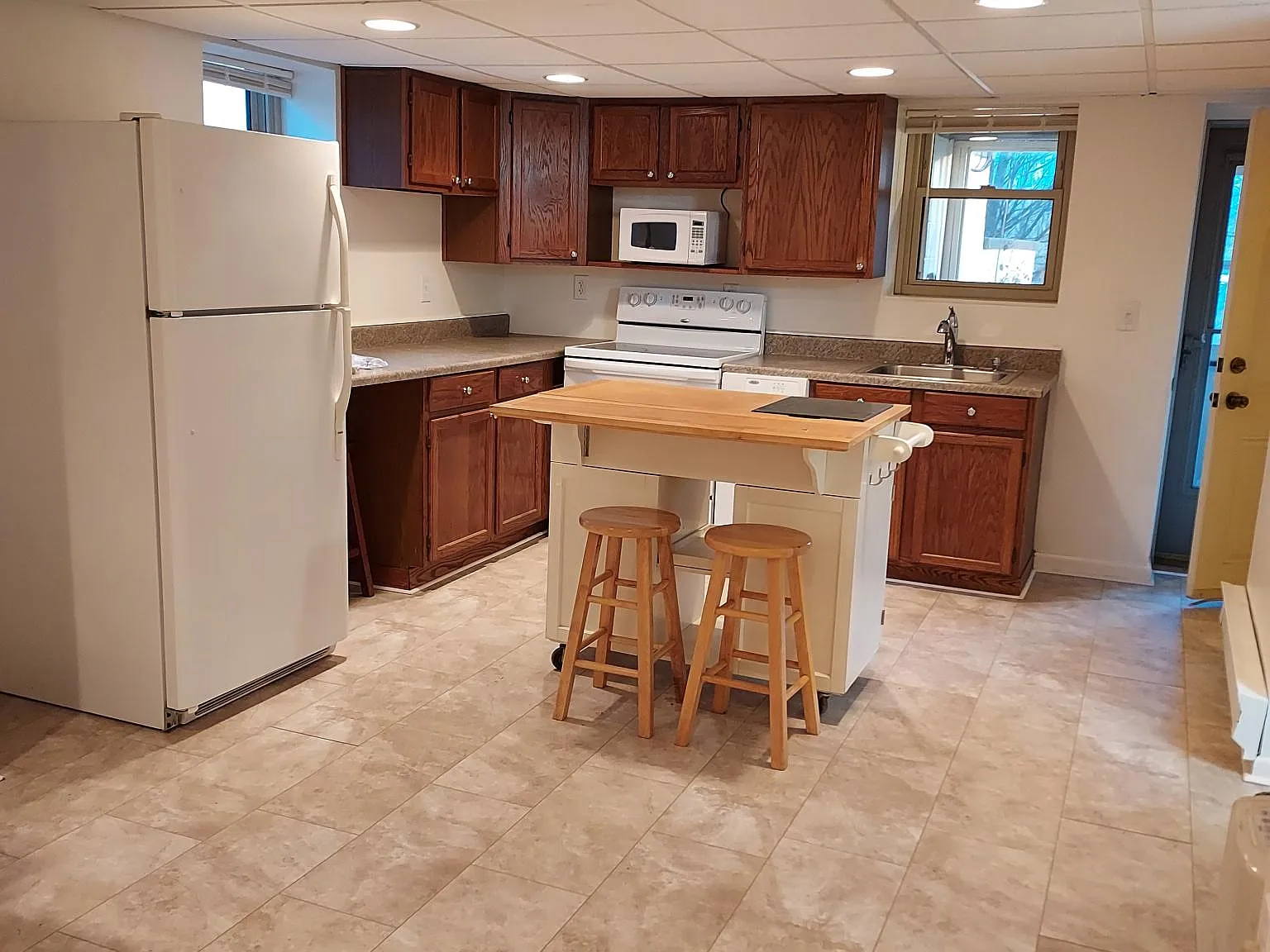 202 N Highland Ave — Photo 4