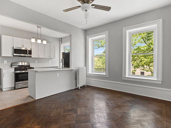 4th image of 253 Windsor Pl #3