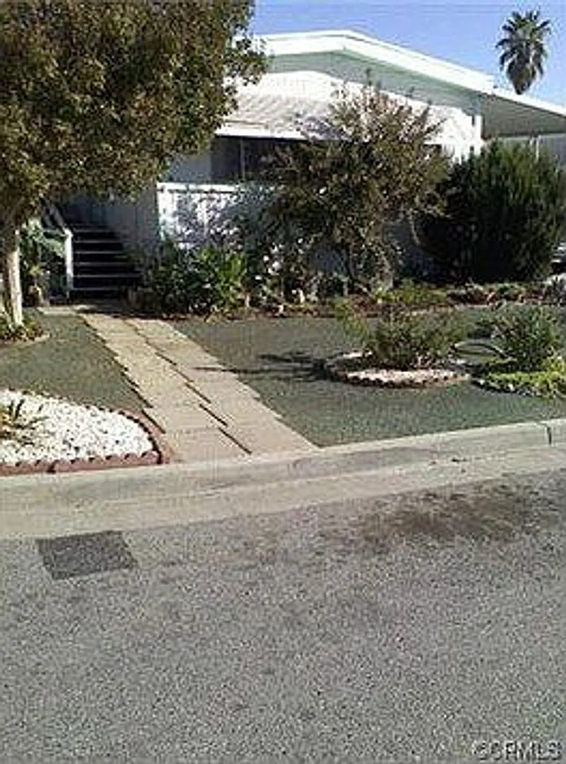 For Rent Available 10/1/26 — Photo 1