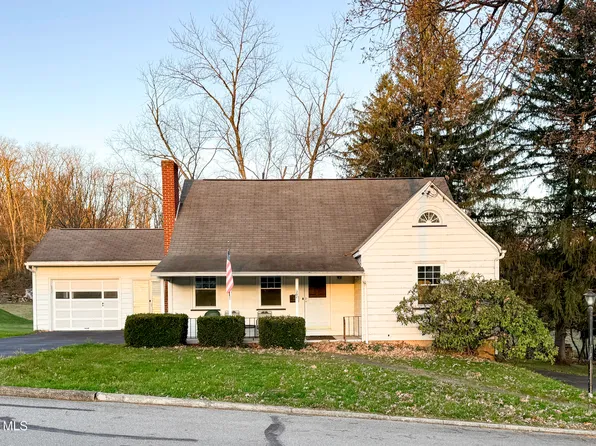 302 Dean St, Williamsburg, PA 16693