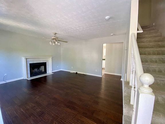 5th image of 4712 Country Ln