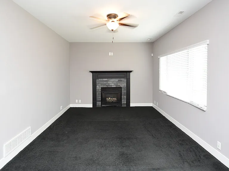 4004 N 162nd Ave — Photo 23