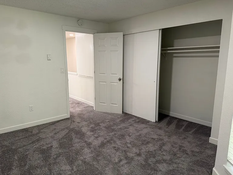 Prestige Townhomes: Stylish 2-Bedroom Living in the Heart of Puyallup — Photo 8