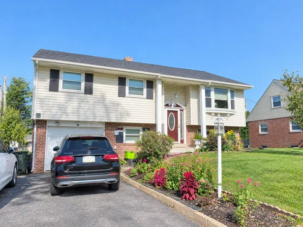 417 Belair Dr, Lancaster, PA 17601