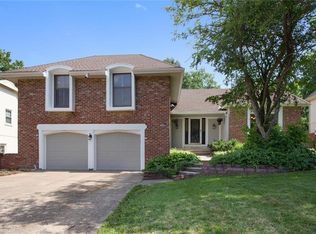 10239 Glenwood St, Overland Park, KS 66212