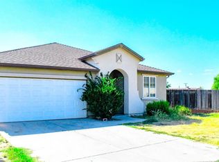 1132 Laguna Way, Madera, CA 93638