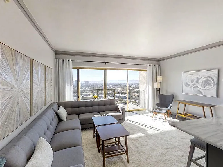 4750 N Central Ave #16J — Photo 2