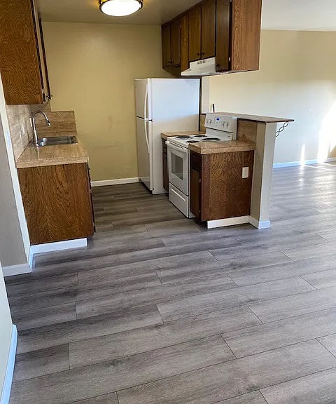 438 N Vine St #C — Photo 7