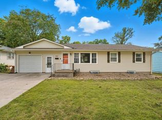 907 SW Lea Dr, Lees Summit, MO 64081