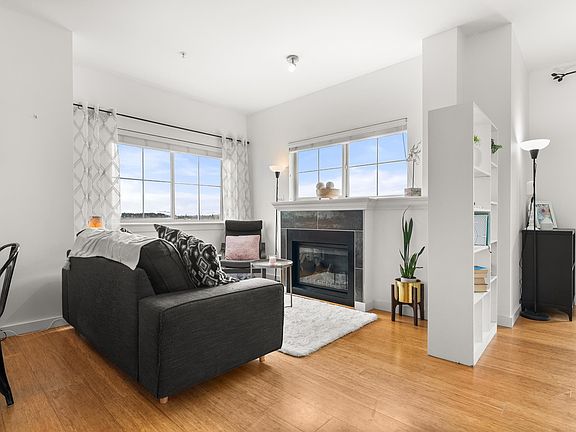 4th image of 6233 London Rd #202