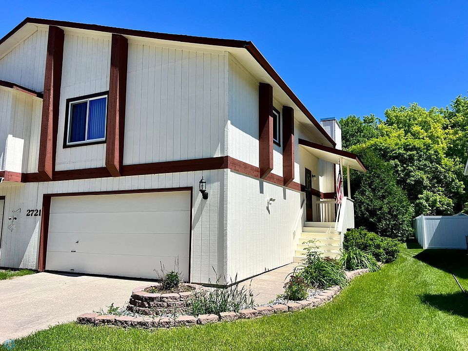 1st image of 2721 26th Street Cir S