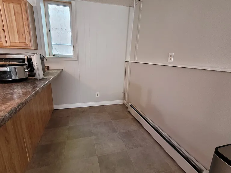 548 2nd St #1 — Photo 7