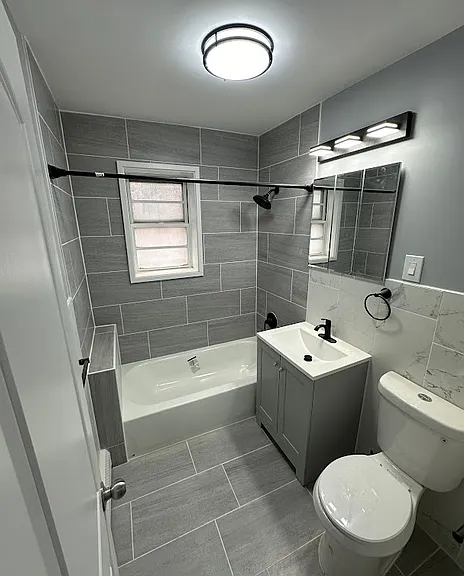 128 E7th St #104 — Photo 5