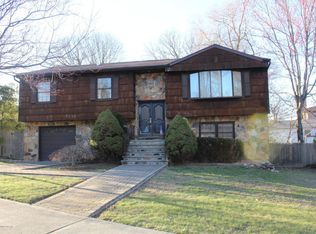 219 Albourne Ave, Staten Island, NY 10309