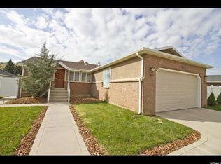 1925 E Cedar Loop Dr, South Weber, UT 84405