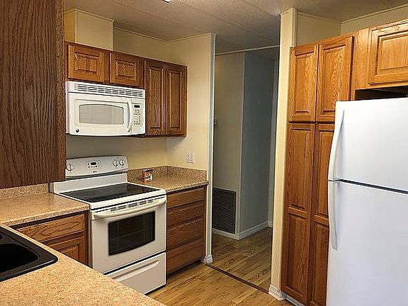 3rd image of 178 Crossways Dr