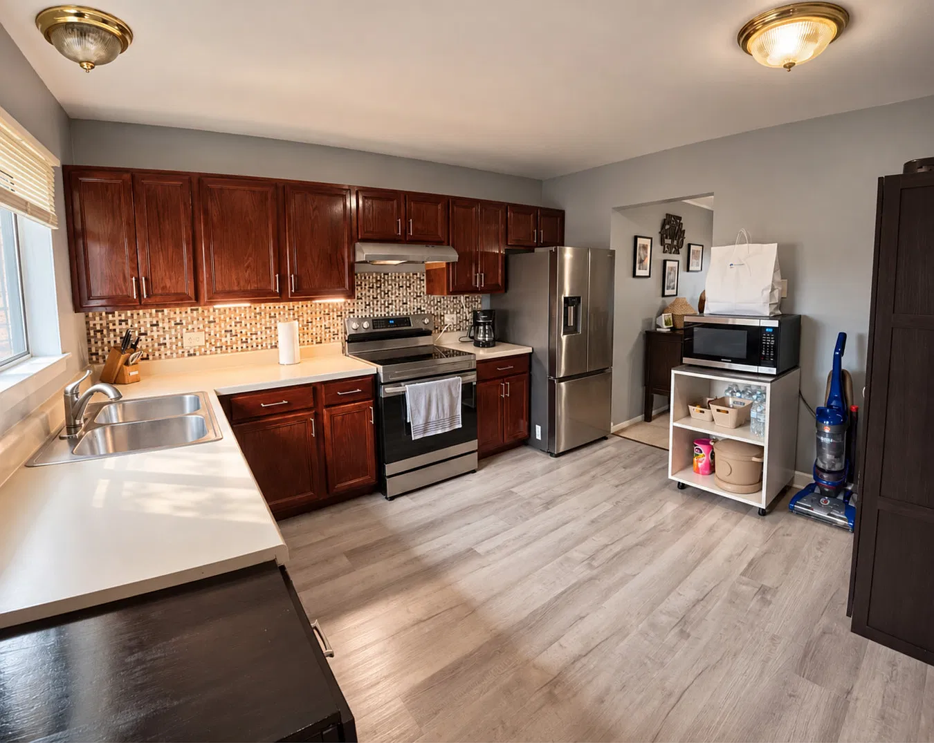 2 bed, 1.5 bath, 1000 sqft, $1,999 — Photo 4