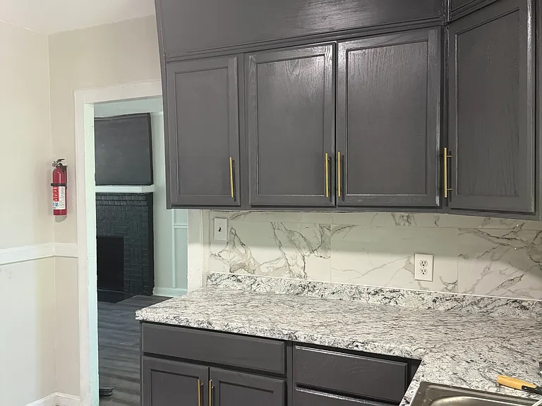 117 Duke Ave — Photo 8