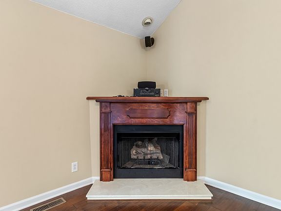 5th image of 3126 Whitetail Dr