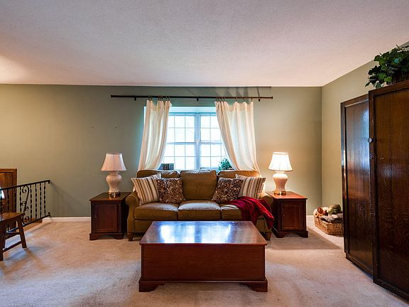 4th image of 7853 Huntington Forest Dr