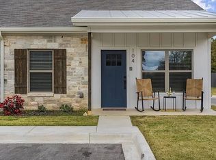 705 E Highway St, Fredericksburg, TX 78624