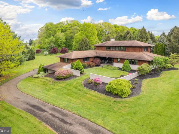 284 Baker Rd, Cochranville, PA 19330