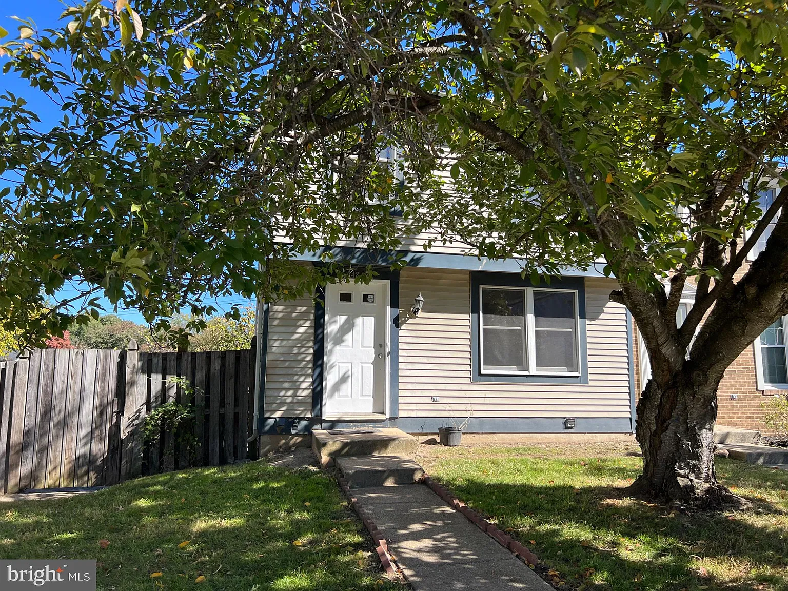 4 bed, 3.5 bath, 1790 sqft, $2,500 — Photo 1
