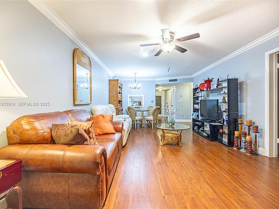5th image of 2811 N Pine Island Rd APT 309