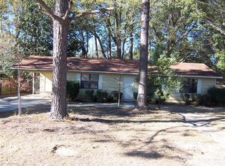 1303 Sussex Dr, Tifton, GA 31794