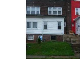 912 Clover Ln, Chester, PA 19013