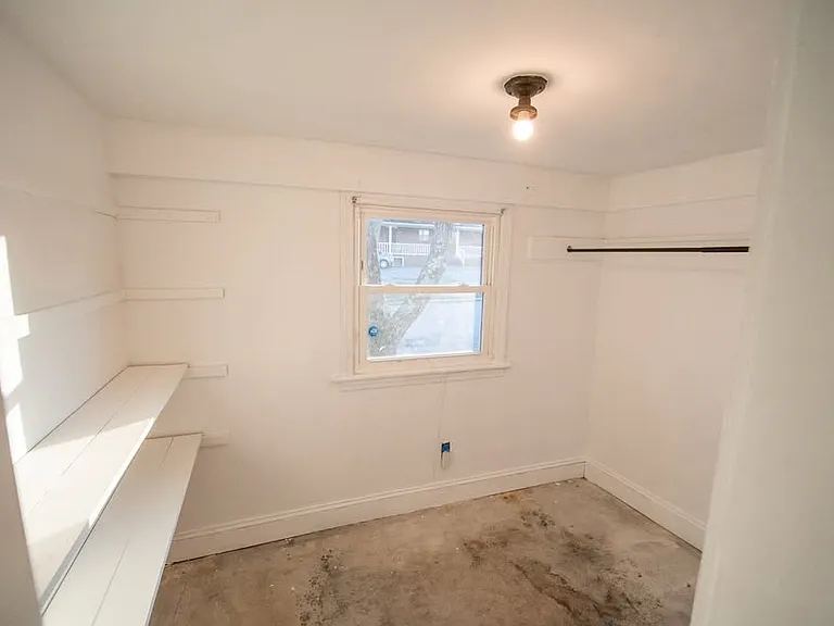 1120 Alexander St — Photo 6