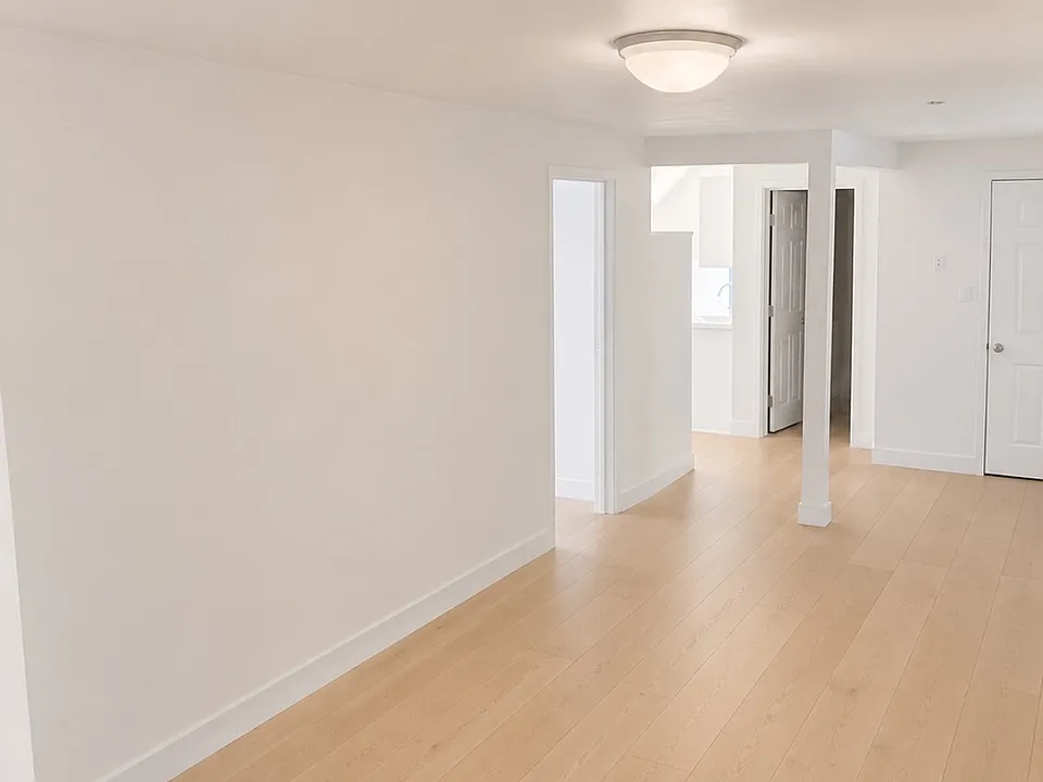 87 High St #3