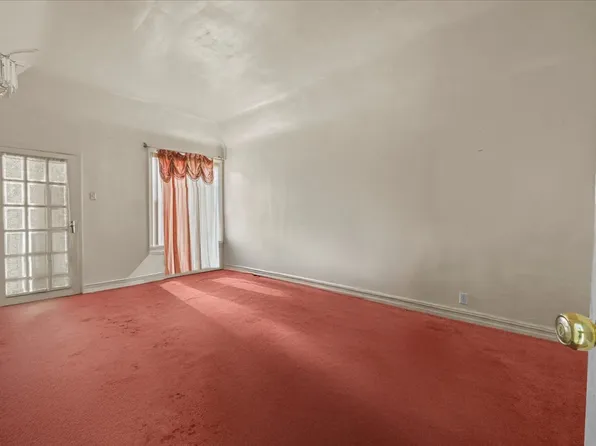 677 East 92nd Street image 10 of 10