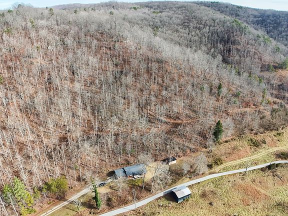 3rd image of 289 Hershel Gabbard Rd