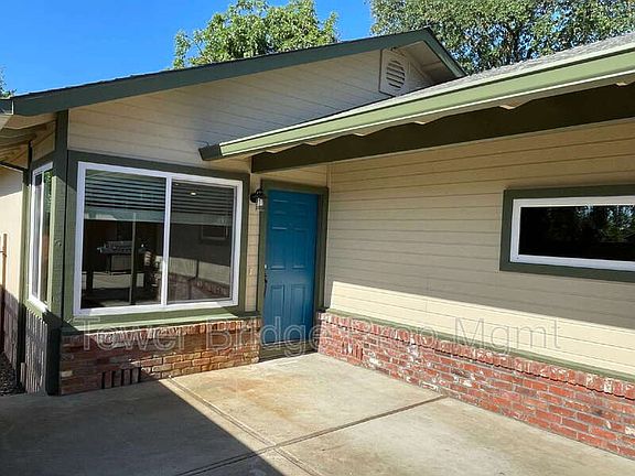 3rd image of 3968 1/2 3rd Ave